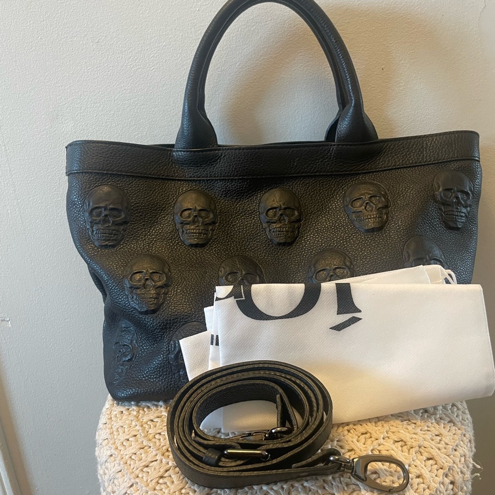 ÍO Pelle Black Skull Embossed Tote Bag Medium